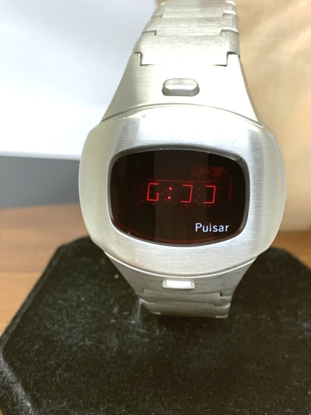Pulsar Executive Men's Watch Quartz Vintage Silver Stainless Steel Digital 37mm